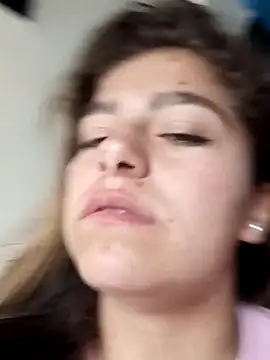 Kitten Cam online show from October 31, 2025, 12:46 pm