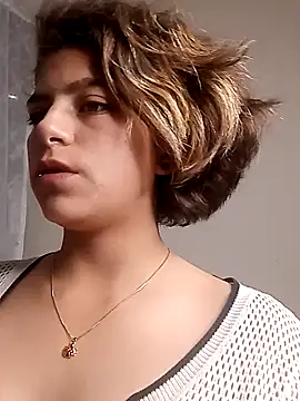 Kitten Cam online show from April 12, 2026, 4:16 am