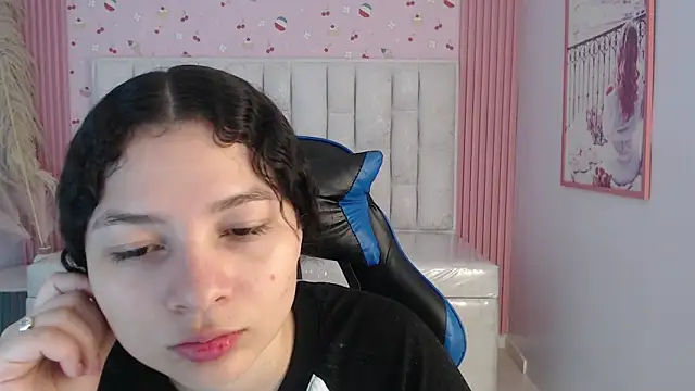 shalon diaz s online show from December 5, 2025, 1:21 pm