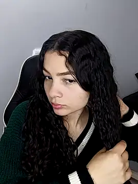 shalon diaz s online show from September 27, 2025, 4:02 pm