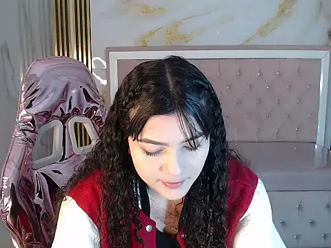 shalon diaz s online show from March 7, 2025, 1:18 pm