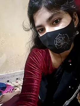 Hot couple 1 online show from October 6, 2025, 11:22 am