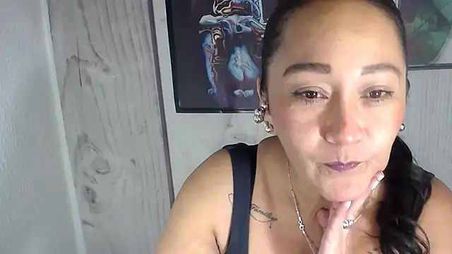 JULIANAWET69 online show from November 7, 2025, 11:19 pm