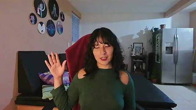 GinnyDelice online show from October 1, 2025, 12:27 am
