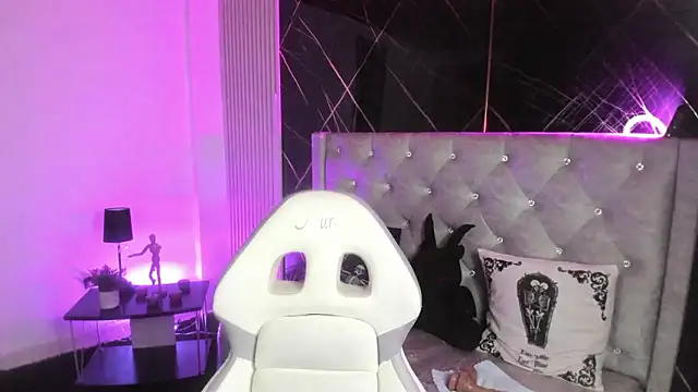 victoria  floyd online show from January 16, 2026, 8:02 pm