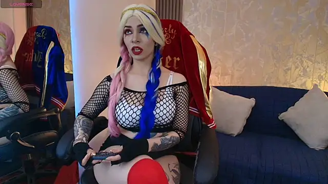 Aurora thomas  1 online show from March 12, 2026, 11:31 pm