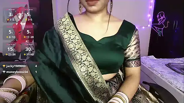 Snapshot of night_queen07 chatting on October 21, 2025, 10:58 am night queen07 online show from October 21, 2025, 10:58 am