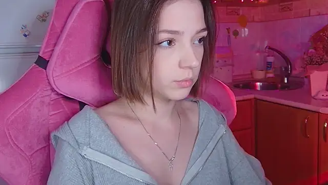 PamBeesly online show from April 18, 2026, 4:53 pm