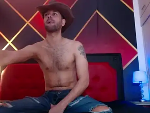 Snapshot of Cristian_white chatting on February 12, 2025, 8:40 pm Cristian white online show from February 12, 2025, 8:40 pm