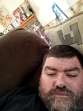 Rcraigue4 online show from October 9, 2025, 10:21 pm