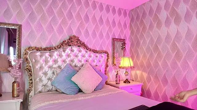 Bella Smiith  online show from January 17, 2026, 3:04 pm