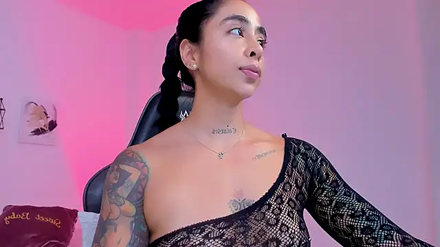 sophierooy22 online show from March 1, 2026, 7:58 pm