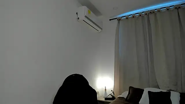 Snapshot of brithany_olson25 chatting on October 23, 2025, 12:04 pm brithany olson25 online show from October 23, 2025, 12:04 pm