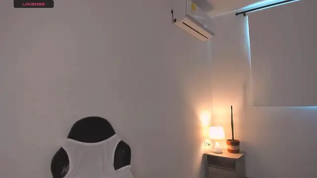 Snapshot of brithany_olson25 chatting on March 9, 2025, 2:32 pm brithany olson25 online show from March 9, 2025, 2:32 pm