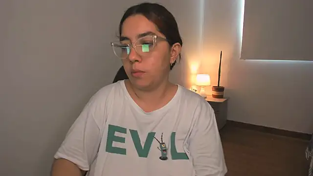 Snapshot of brithany_olson25 chatting on March 21, 2025, 2:51 pm brithany olson25 online show from March 21, 2025, 2:51 pm