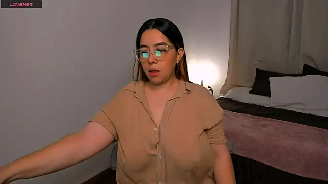 Snapshot of brithany_olson25 chatting on September 28, 2025, 12:23 pm brithany olson25 online show from September 28, 2025, 12:23 pm