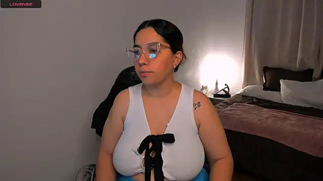 Snapshot of brithany_olson25 chatting on September 19, 2025, 11:03 am brithany olson25 online show from September 19, 2025, 11:03 am