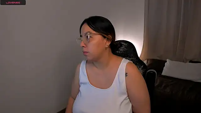 Snapshot of brithany_olson25 chatting on October 17, 2025, 11:12 am brithany olson25 online show from October 17, 2025, 11:12 am