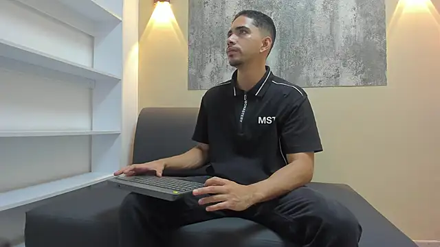 Snapshot of RYAN_PATERSON chatting on November 5, 2025, 12:41 pm RYAN PATERSON online show from November 5, 2025, 12:41 pm