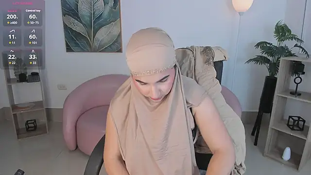 Ayha khalaf online show from November 8, 2025, 1:09 am