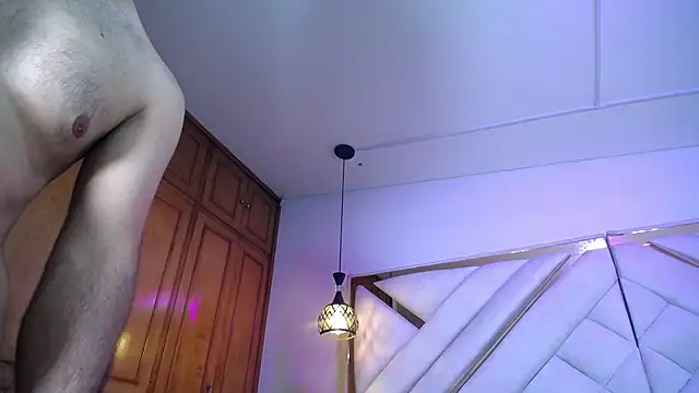 luxurycoupl online show from November 28, 2025, 3:39 am