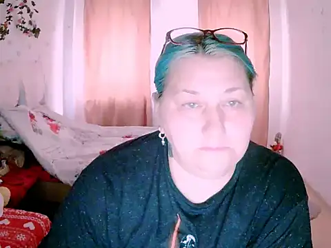 Marryllunax online show from May 10, 2026, 10:30 am