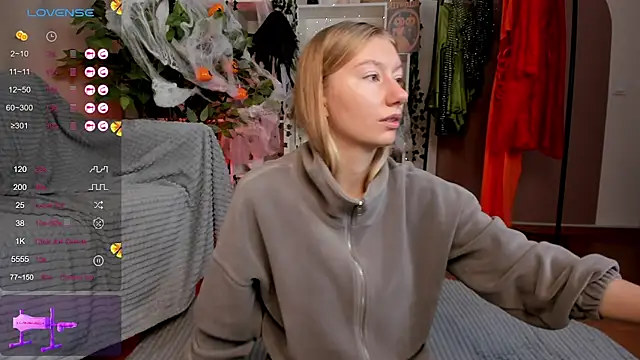 Snapshot of Rachel_Rut chatting on October 21, 2025, 4:12 am Rachel Rut online show from October 21, 2025, 4:12 am