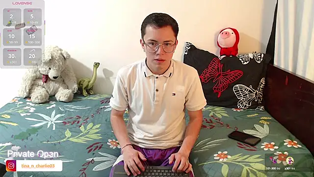 Tina 4 Charlie online show from October 13, 2025, 2:18 pm