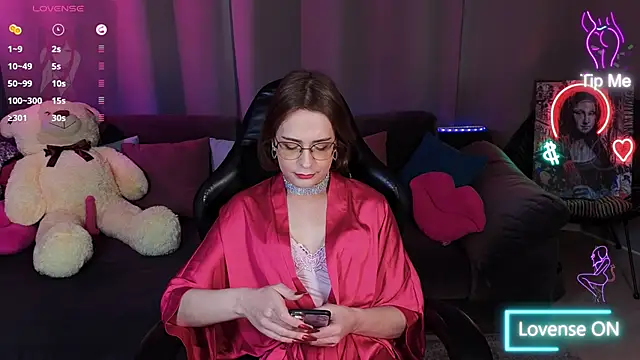 Snapshot of michelle_eilish chatting on March 10, 2025, 2:16 pm michelle eilish online show from March 10, 2025, 2:16 pm