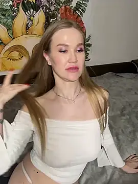 Snapshot of DianaShermy chatting on February 5, 2025, 6:26 pm DianaShermy online show from February 5, 2025, 6:26 pm