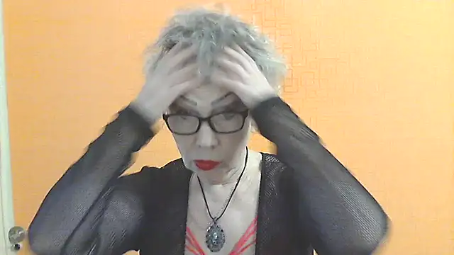 Snapshot of NessyJenixs chatting on May 13, 2026, 1:29 pm NessyJenixs online show from May 13, 2026, 1:29 pm