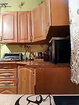 Laura Kiss online show from March 17, 2026, 4:10 pm