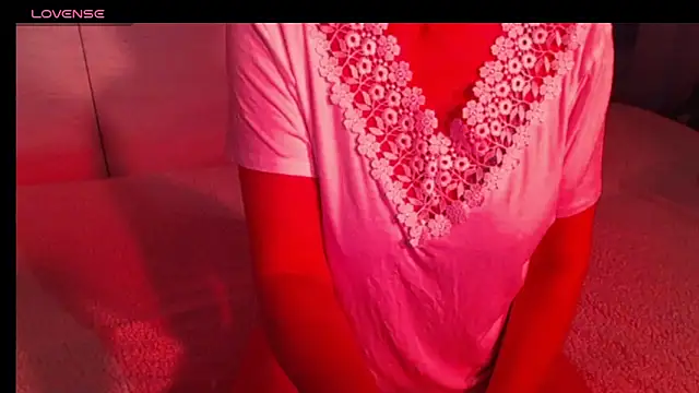 sweetchani666 online show from April 5, 2026, 2:24 pm