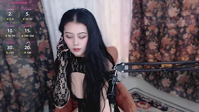 cat-lady-6688 online show from March 14, 2025, 10:18 am