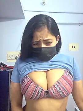 Snapshot of Hot_honey77 chatting on September 28, 2025, 11:39 am Hot honey77 online show from September 28, 2025, 11:39 am