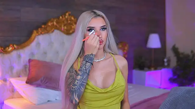 Juicy Jessye online show from December 5, 2025, 9:01 pm