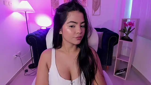 Snapshot of Layla_Breezee chatting on March 31, 2026, 11:56 am Layla Breezee online show from March 31, 2026, 11:56 am