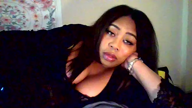 angeliquebelcali online show from November 2, 2025, 7:19 pm