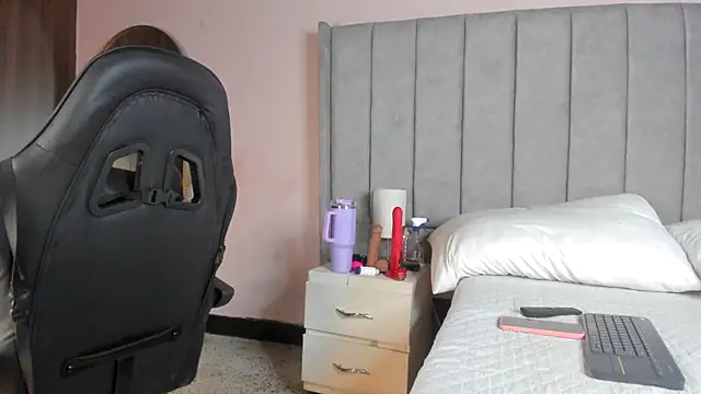 Snapshot of Mara_Torres1 chatting on October 22, 2025, 2:16 pm Mara Torres1 online show from October 22, 2025, 2:16 pm