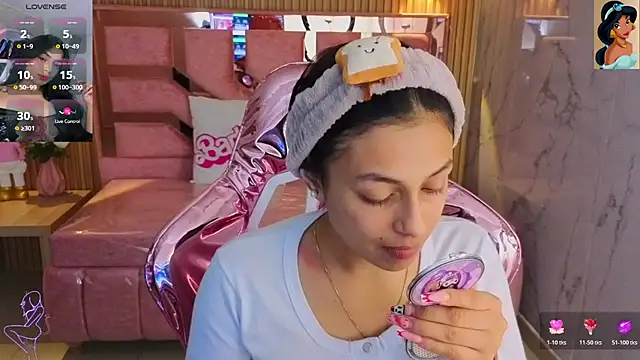 Snapshot of lilith_petit_sub chatting on November 6, 2025, 3:10 am lilith petit sub online show from November 6, 2025, 3:10 am