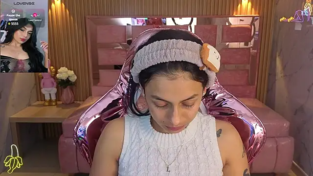 Snapshot of lilith_petit_sub chatting on October 30, 2025, 3:27 am lilith petit sub online show from October 30, 2025, 3:27 am