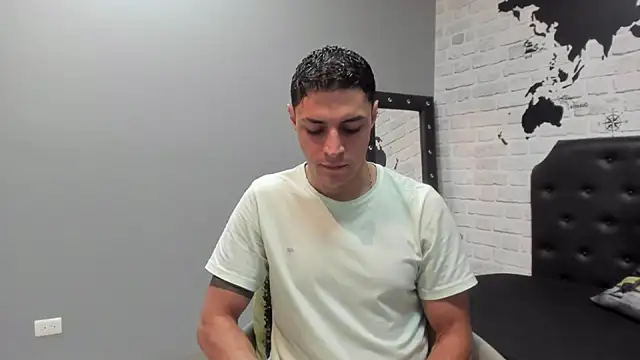 Frank Millers online show from November 17, 2025, 4:11 pm