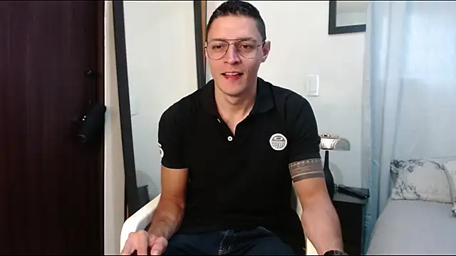 Snapshot of Frank_Millers chatting on February 9, 2026, 6:17 pm Frank Millers online show from February 9, 2026, 6:17 pm