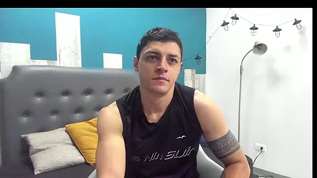 Frank Millers online show from September 24, 2025, 5:52 pm