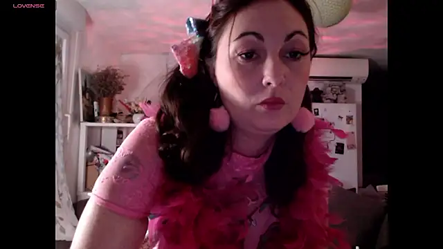 Snapshot of AdorahB3ll3 chatting on November 30, 2025, 8:09 pm AdorahB3ll3 online show from November 30, 2025, 8:09 pm