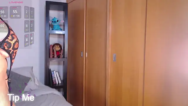 issa--love online show from October 21, 2025, 9:09 am