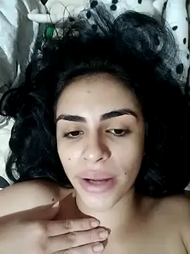 perolaa8 online show from February 16, 2025, 5:15 pm