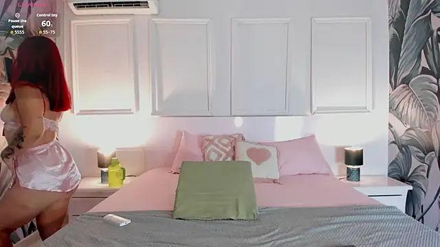 HannaaMiller online show from December 18, 2025, 2:38 am