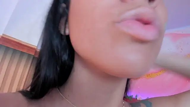 scarlett  evans  online show from March 14, 2025, 6:18 pm