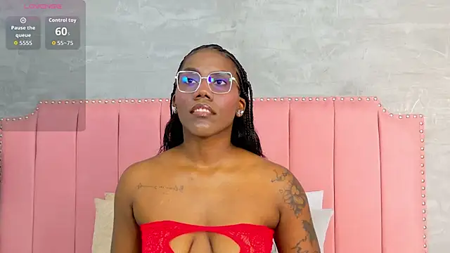 Snapshot of Alaia_Colins chatting on April 27, 2026, 11:58 pm Alaia Colins online show from April 27, 2026, 11:58 pm